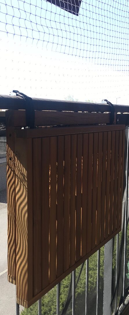 Fint cafébord för balkongräcke